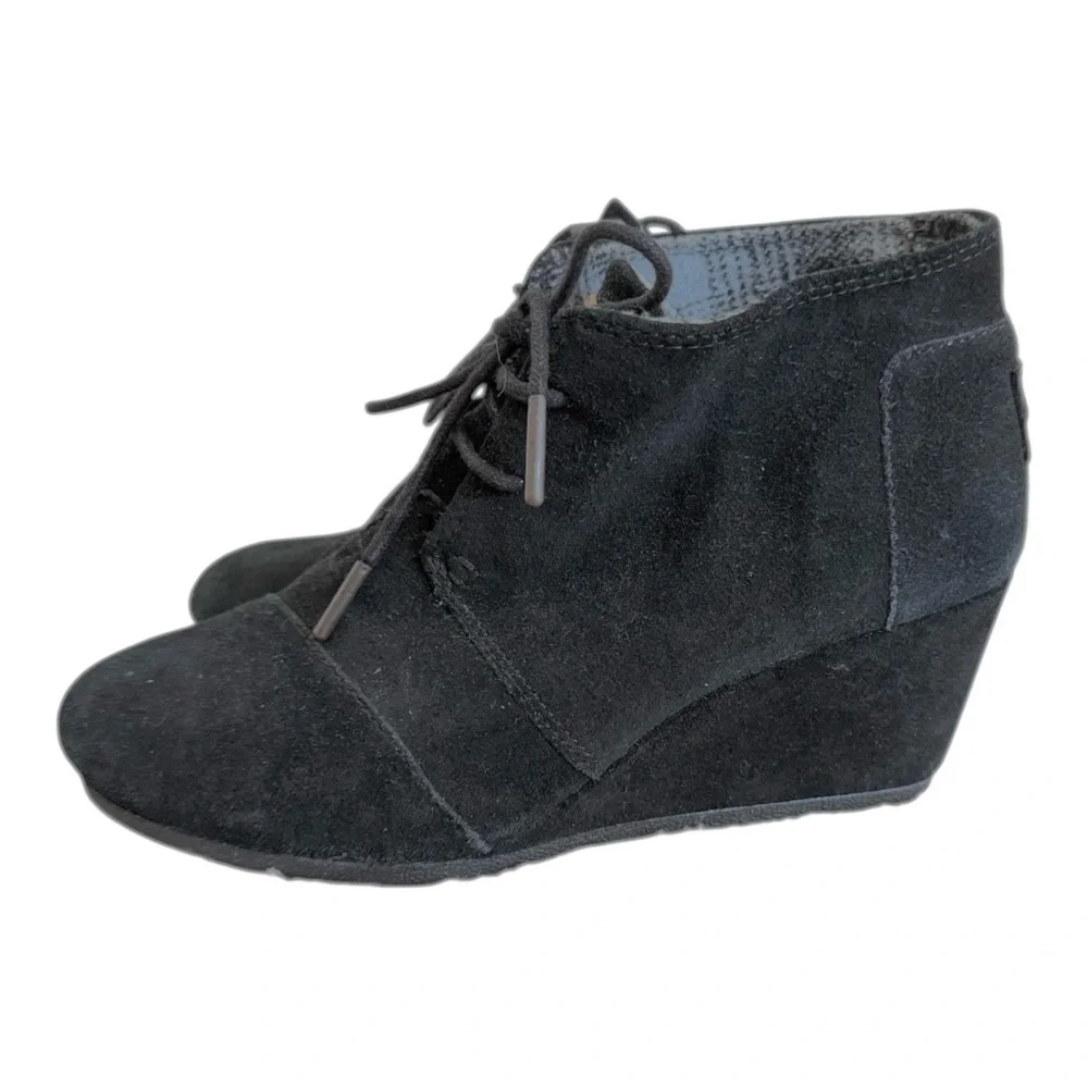 Toms Desert Black Suede Women's Wedge Booties Shoes Ankle Boots Size 7.5 Lace Up